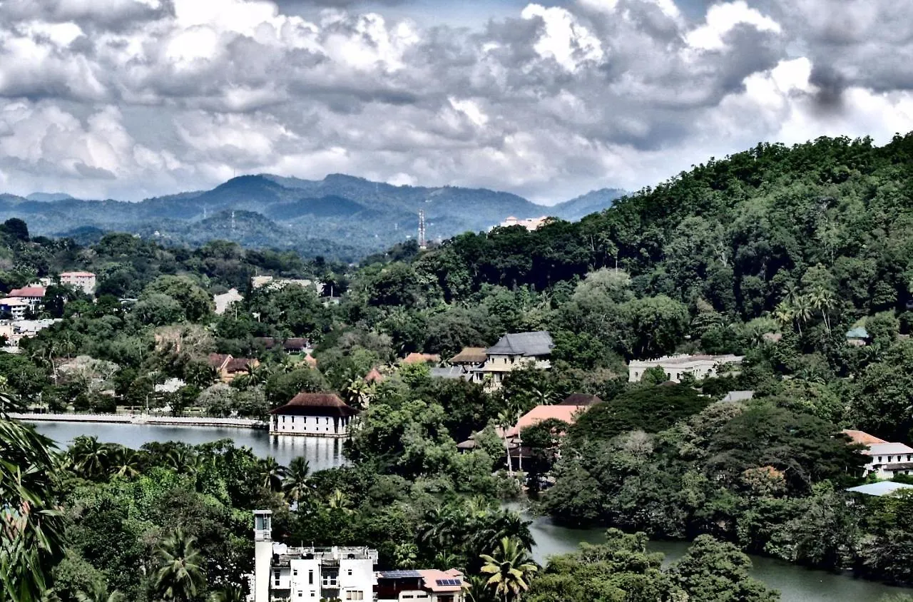 HELGASFOLLY Anti Hotel Residence Kandy